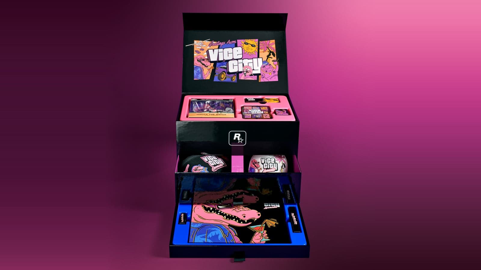 Открытый коллекционный набор GTA VI: фигурка аллигатора Макки, значки, кепка и плакат в ящиках